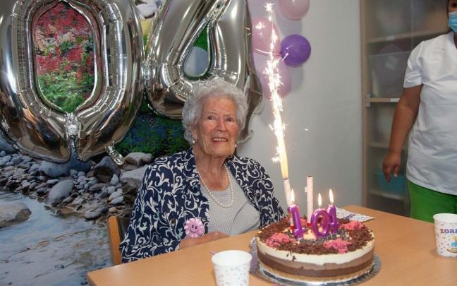 &iexcl;Felicidad a los 104 a&ntilde;os!