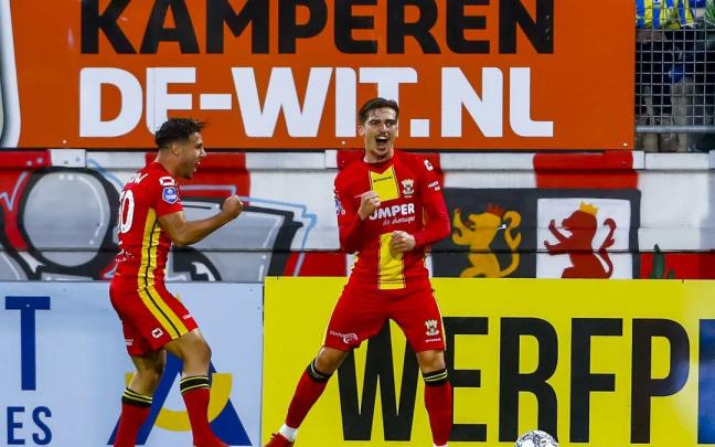 Iñigo Córdoba celebrando uno de sus 12 tantos con la camiseta de los Go Ahead Eagles Iñigo Córdoba celebrando uno de sus 12 tantos con la camiseta de los Go Ahead Eagles