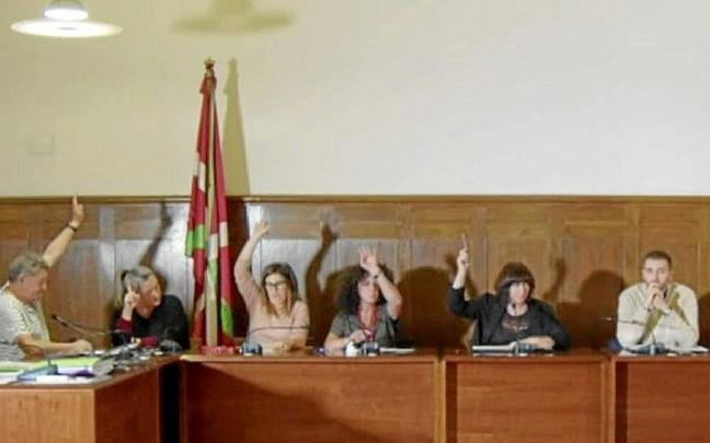 La subida de impuestos se aprobó en sesión plenaria. | FOTO: ELORRIOKO UDALA
