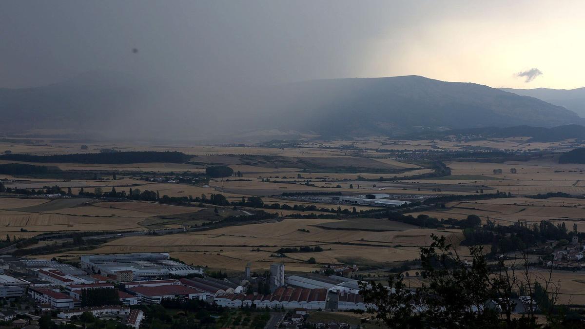 Tormenta sobre la Cuenca de Pamplona.