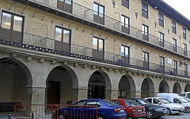 El Ayuntamiento de Puente la Reina/Gares. Foto: D.N.