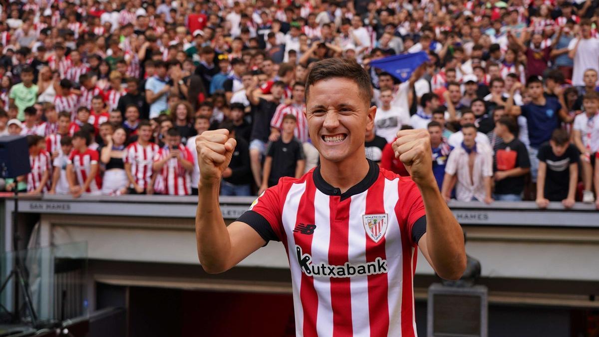 Ander Herrera, durante su presentación tras regresar al Athletic.