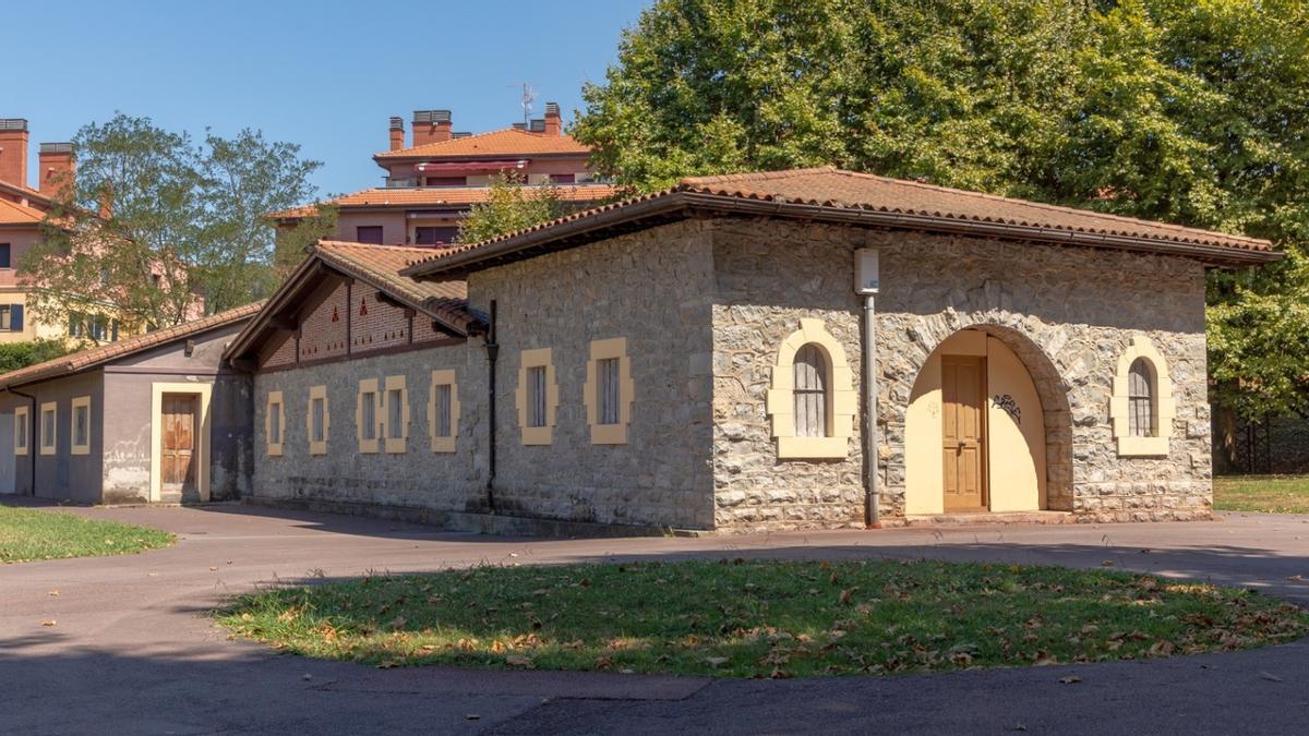 Las cocheras del palacio est&aacute; previsto destinarlas a un ambig&uacute;.