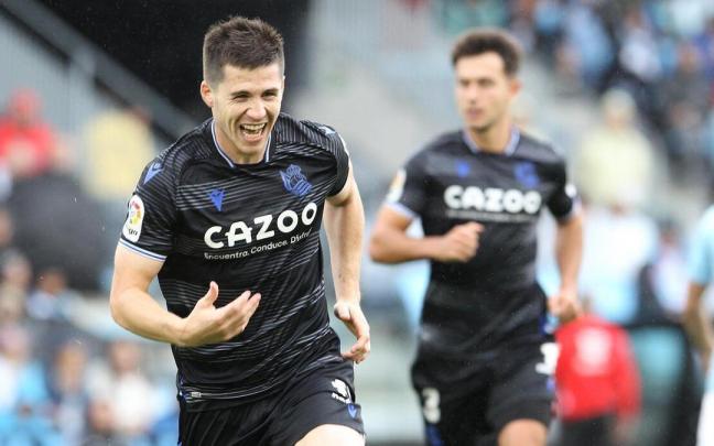 Zubeldia celebra el gol que ha dado el triunfo a la Real Sociedad en Balaídos ante el Celta Zubeldia celebra el gol que ha dado el triunfo a la Real Sociedad en Balaídos ante el Celta