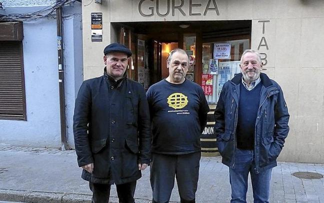 Gurea ofrece el servicio de bar a Basotxo