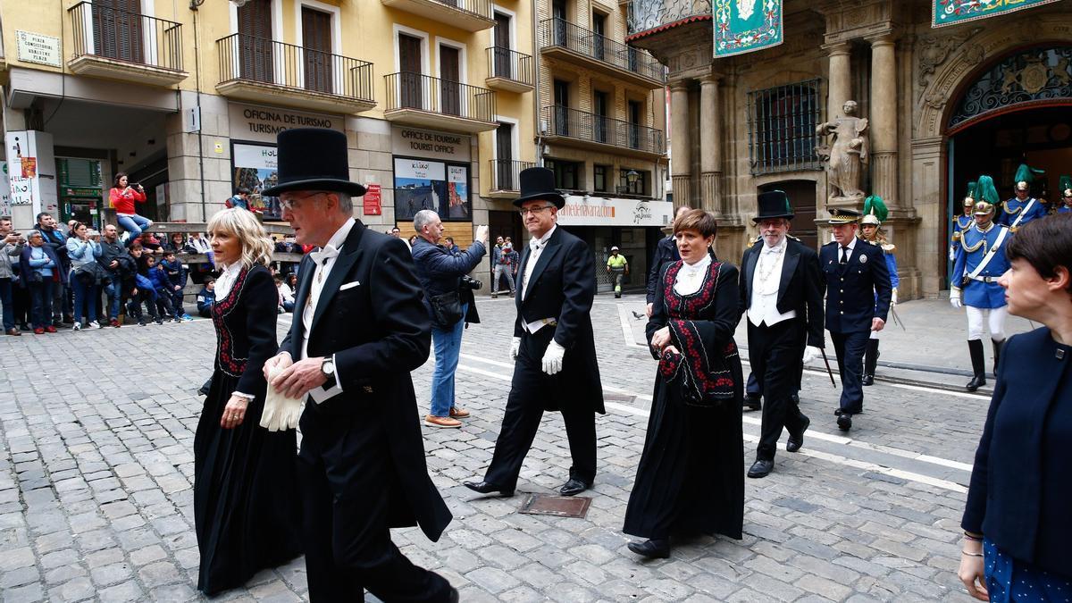 Función de las Cinco Llagas, con la Corporación en Cuerpo de Ciudad.