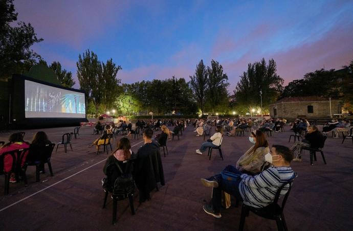 Cine al aire libre