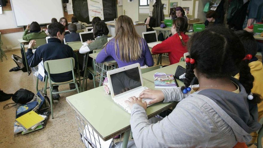 Casi siete de cada diez escolares migrantes estudian en los colegios públicos
