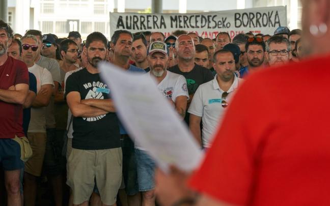 Asamblea de trabajadores de la planta de Mercedes en Vitoria este miércoles Asamblea de trabajadores de la planta de Mercedes en Vitoria este miércoles