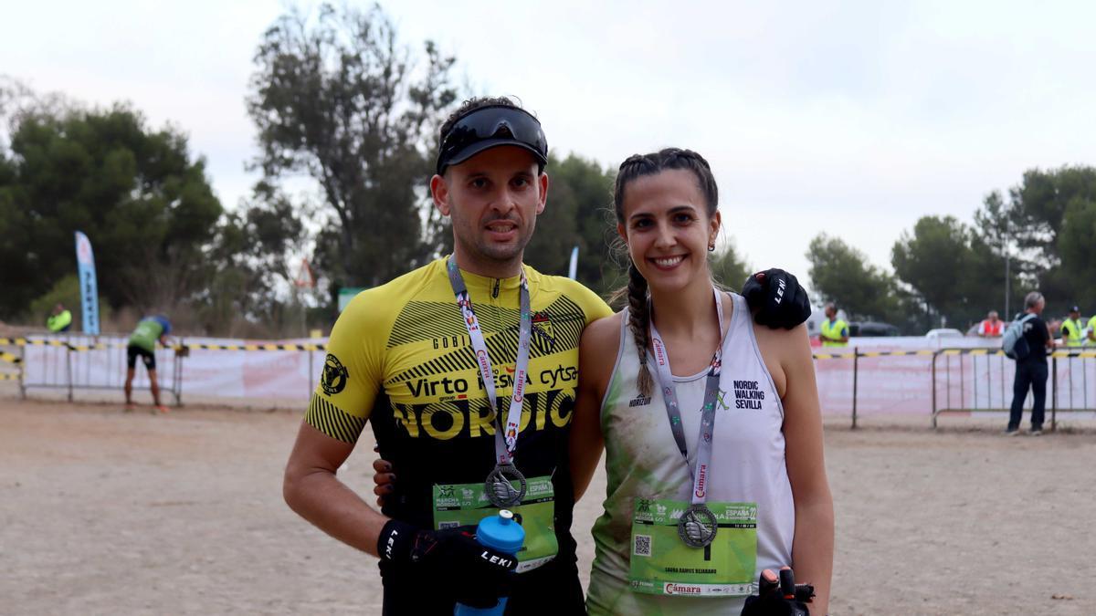 Los campeones de Marcha Nórdica, el navarro Pedro Romero y la andaluza Laura Ramos