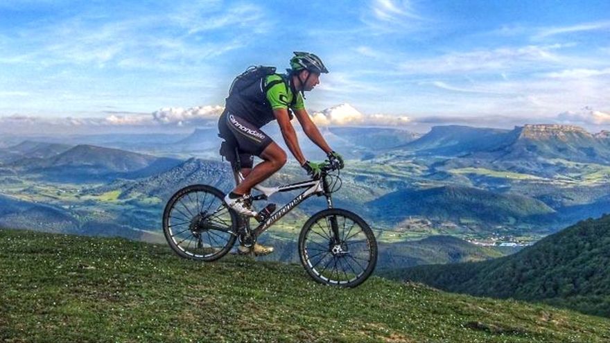 La comarca se puede descubrir tambi&eacute;n desde el monte.