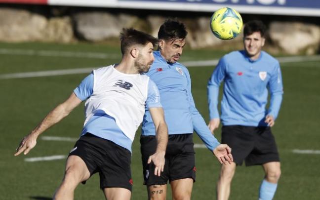 Yeray Álvarez y Dani García regresan a la convocatoria del Athletic.