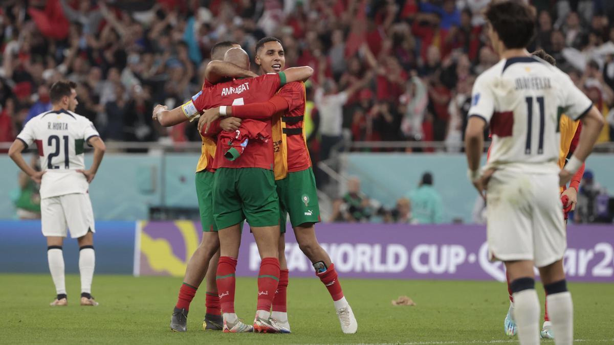 Jugadores marroquíes celebran su pase a semifinales