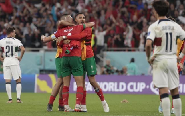 Jugadores marroquíes celebran su pase a semifinales
