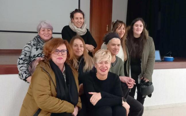 Organizadoras y participantes en el curso.