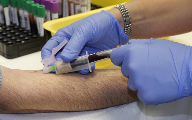 Imagen de detalle de una enfermera.