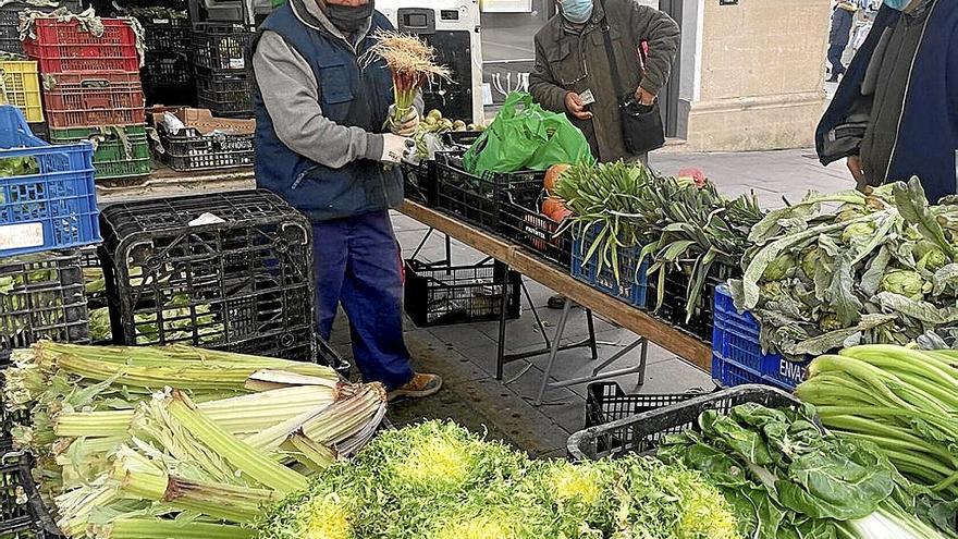 Uno de los puestos de venta de verduras local durante la feria del pasado año.