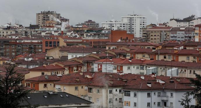 Vista de La Milagrosa con Azpilagaña al fondo.