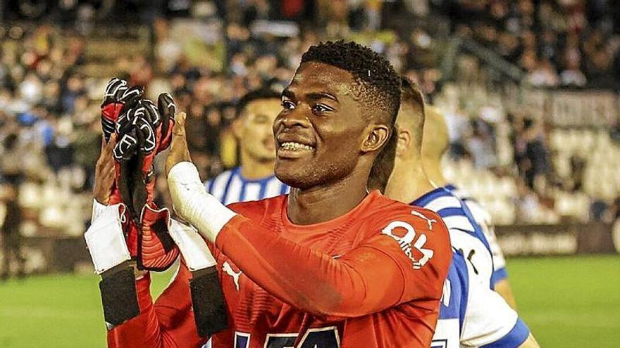 y Owono agradece el apoyo a los aficionados albiazules desplazados a Mérida al final del partido.