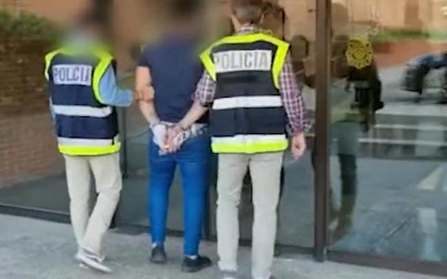Detenidos los tres presuntos autores del homicidio de un joven de 19 años en Alcorcón. Detenidos los tres presuntos autores del homicidio de un joven de 19 años en Alcorcón.