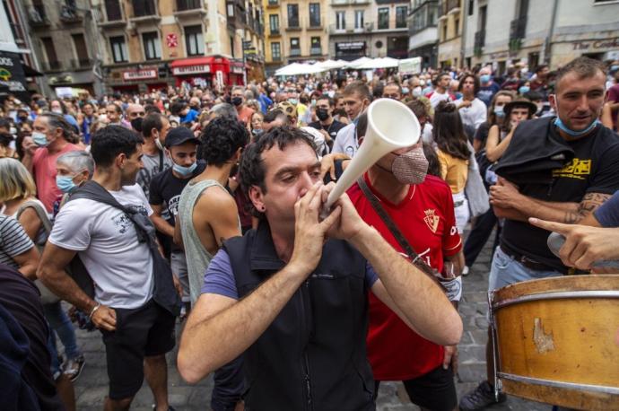 Manifestación en la plaza del Ayuntamiento contra la implantación de la zona azul