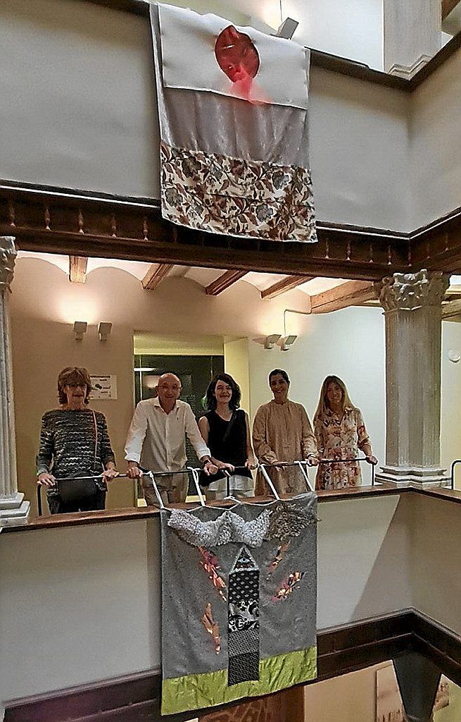 Integrantes de la Fundación María Forcada con Merche Blasco.