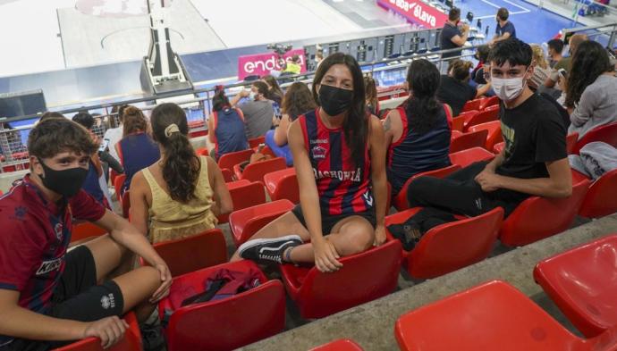 Los aficionados regresaron al Buesa Arena en el Trofeo Álava-Araba