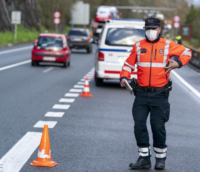 Control de la Ertzaintza.