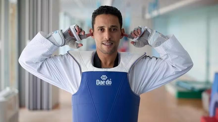 Anouar espera tener pronto su titulación de taekwondo en España, lo que le permitirá fomar su academia.