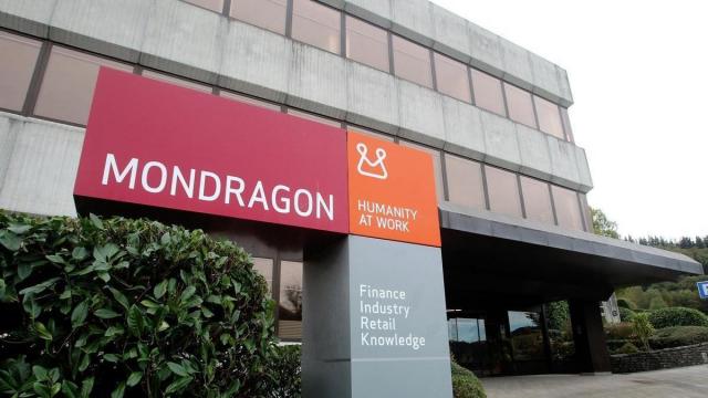 Sede del Grupo Mondragon en Arrasate, que este año ha visto cómo dos de sus cooperativas industriales más fuertes se desvinculaban.