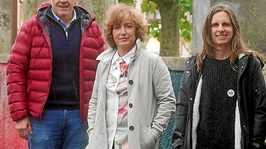 Iñaki Ostolaza, Arantxa Gajate y Maider Alberdi en la propuesta de los presupuestos. Foto: Zumaiako Udala