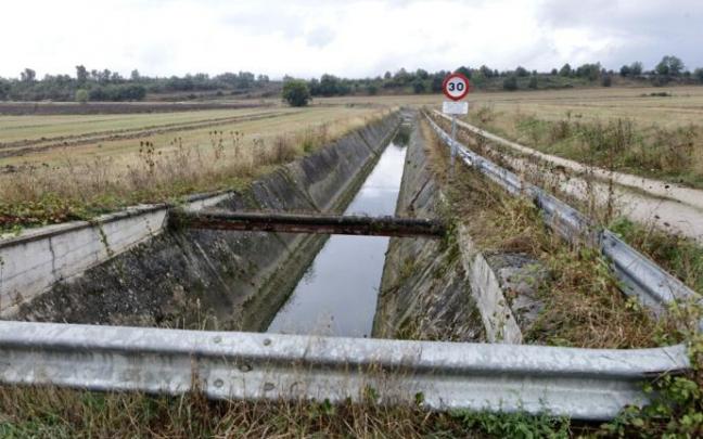Panorámica del canal del río Alegría. Panorámica del canal del río Alegría.