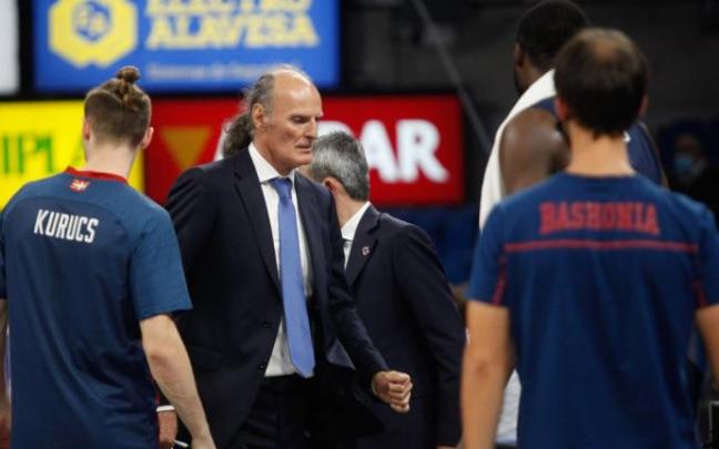 Ivanovic, pensativo durante el duelo contra el Fuenlabrada