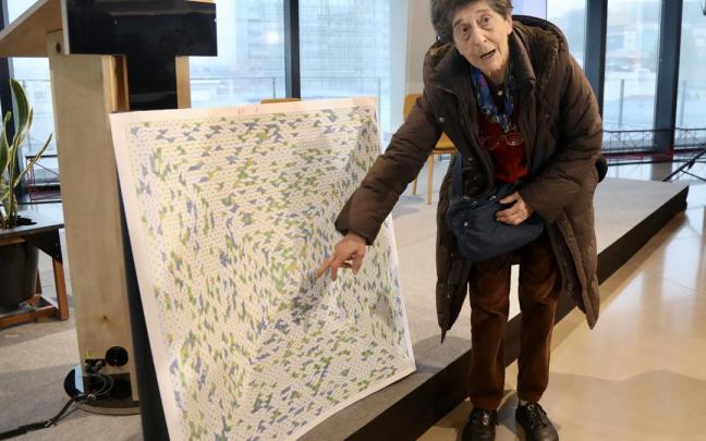 Esther Ferrer ha diseñado un mosaico de cerámica para el nuevo acceso de Tabakalera. Esther Ferrer ha diseñado un mosaico de cerámica para el nuevo acceso de Tabakalera.