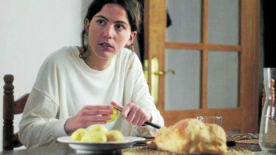 Ibone Ajuria aktorea Nagore Murielen 'Erro Bi' filmeko eszena batean.