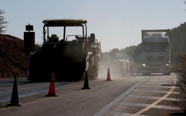 Obras en una carretera. Obras en una carretera.