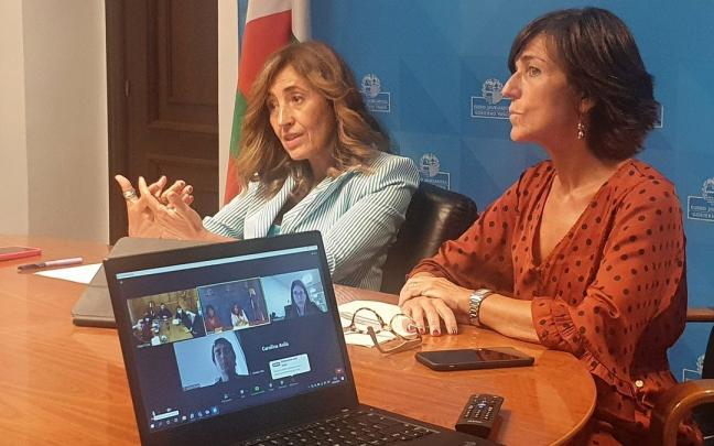 La consejera Garamendi abordó ayer la descentralización con Chile. La consejera Garamendi abordó ayer la descentralización con Chile.