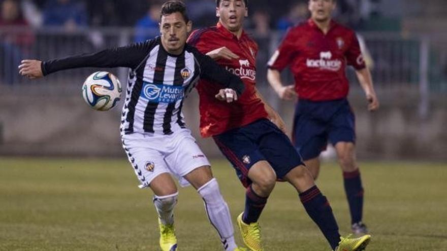 Imanol Arana, con la camiseta de Osasuna