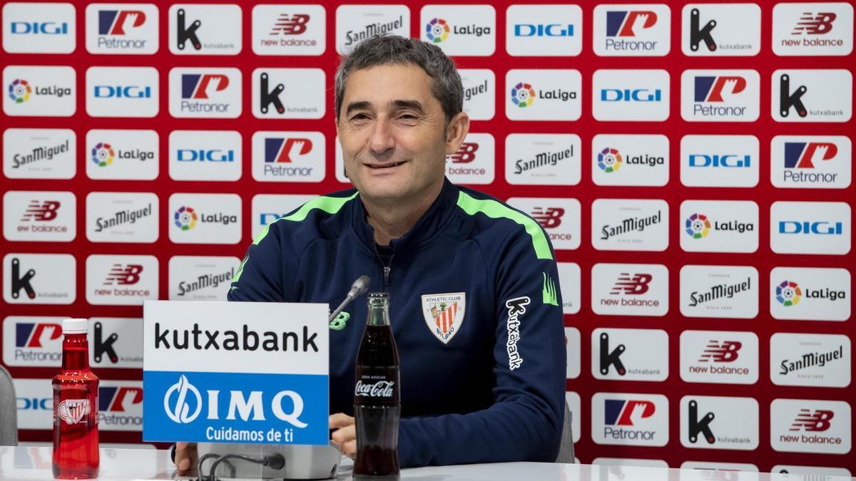 Ernesto Valverde durante la rueda de prensa