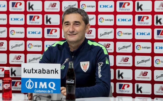 Ernesto Valverde durante la rueda de prensa