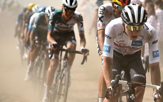 Pogacar, excepcional sobre el pav&eacute;.