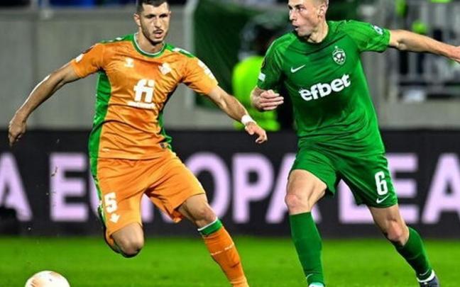 Guido Rodr&iacute;guez, durante el partido del jueves en Bulgaria.