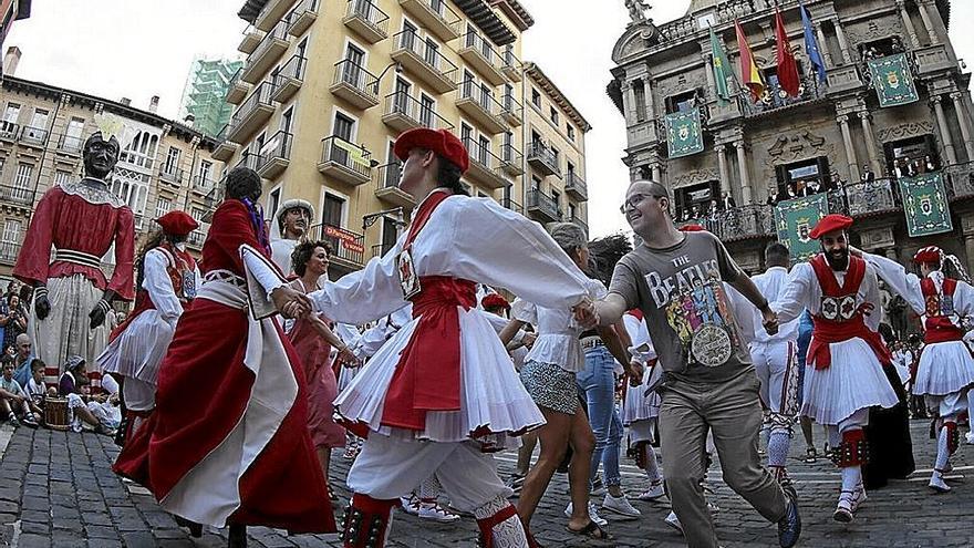 Bailes en la plaza Consistorial en 2022.