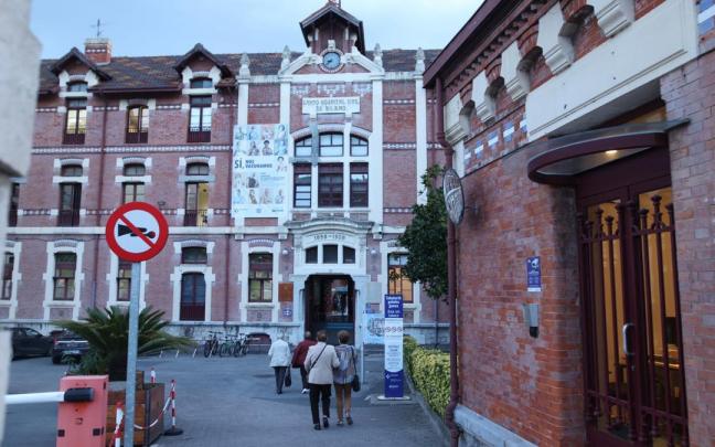 Imagen de la entrada pirncipal al Hospital de Basurto