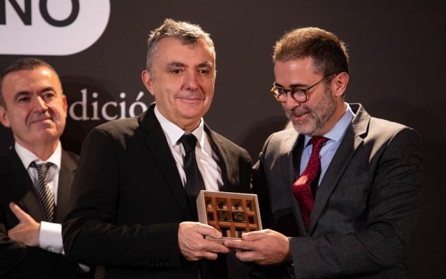 El escritor oscense Manuel Vilas recibe el 79 Premio Nadal. El escritor oscense Manuel Vilas recibe el 79 Premio Nadal.
