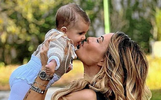 La empresaria Laura Pereira comparte su experiencia con la maternidad.