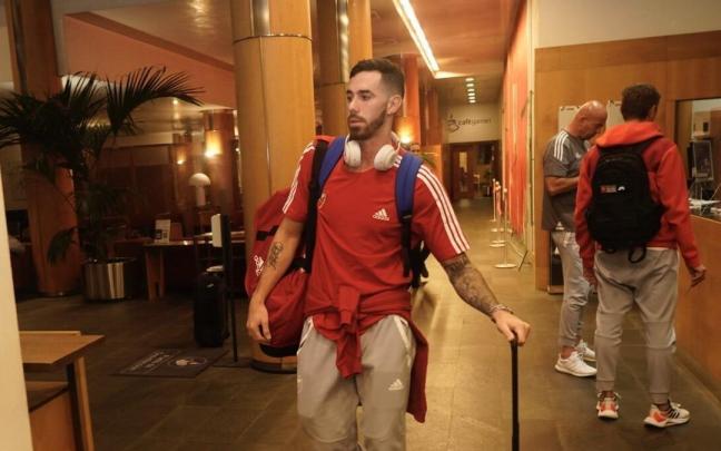 Vildoza, ayer en el hotel en el que se aloja el Estrella Roja en Vitoria Vildoza, ayer en el hotel en el que se aloja el Estrella Roja en Vitoria