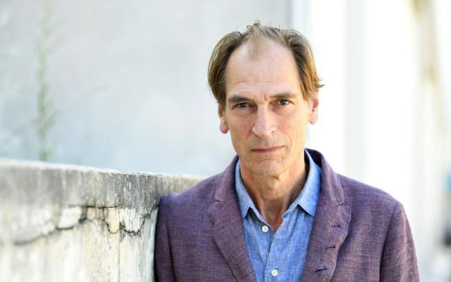 El actor Julian Sands está siendo buscado actualmente con drones y helicópteros El actor Julian Sands está siendo buscado actualmente con drones y helicópteros