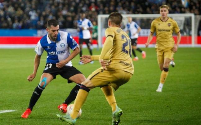 Luis Rioja frente al Levante.