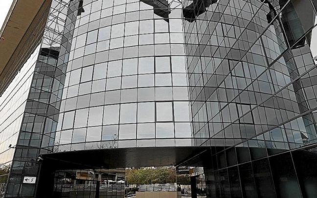 Exterior del edificio de la Seguridad Social, situado en Riberas de Loiola.